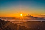 太阳 富士山  山