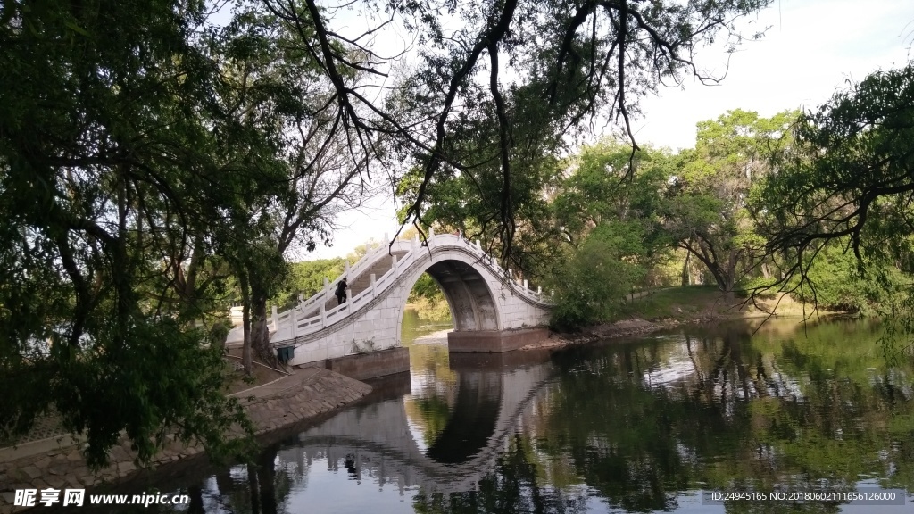 龙沙拱桥