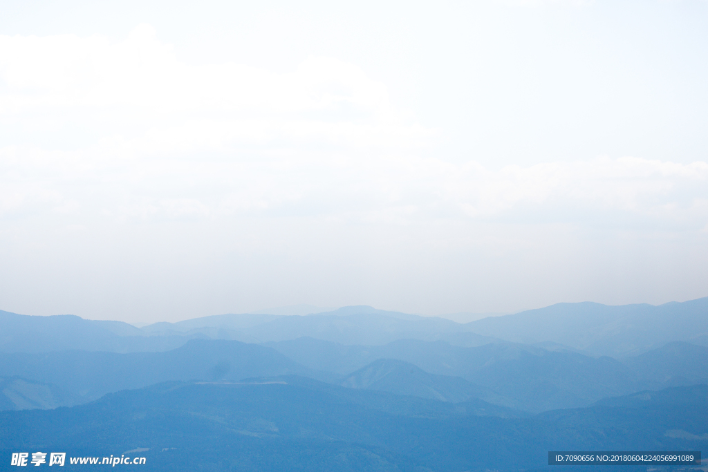 迷雾远山