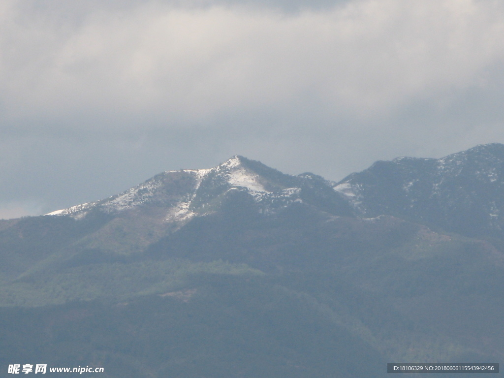 雪山