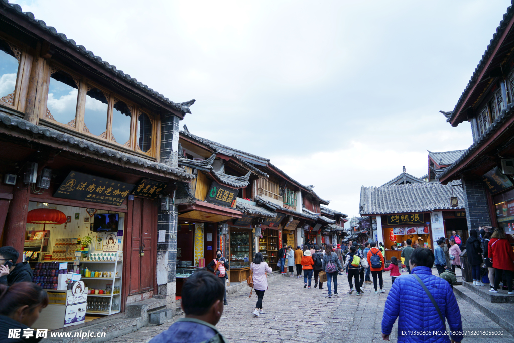 丽江古城 街道 游人