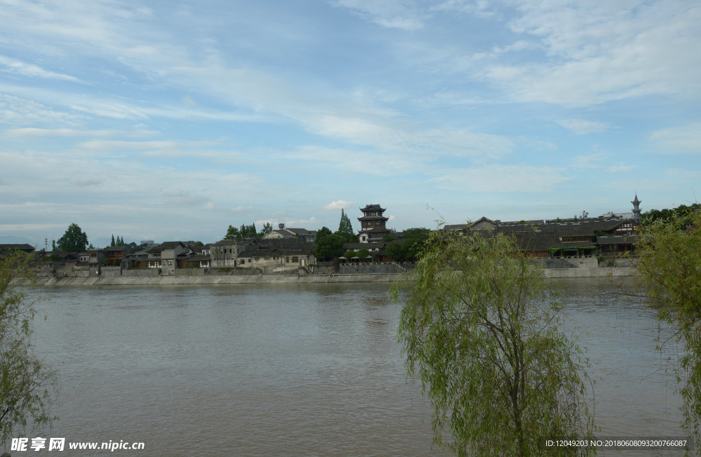 行于四川崇州（元通古镇）