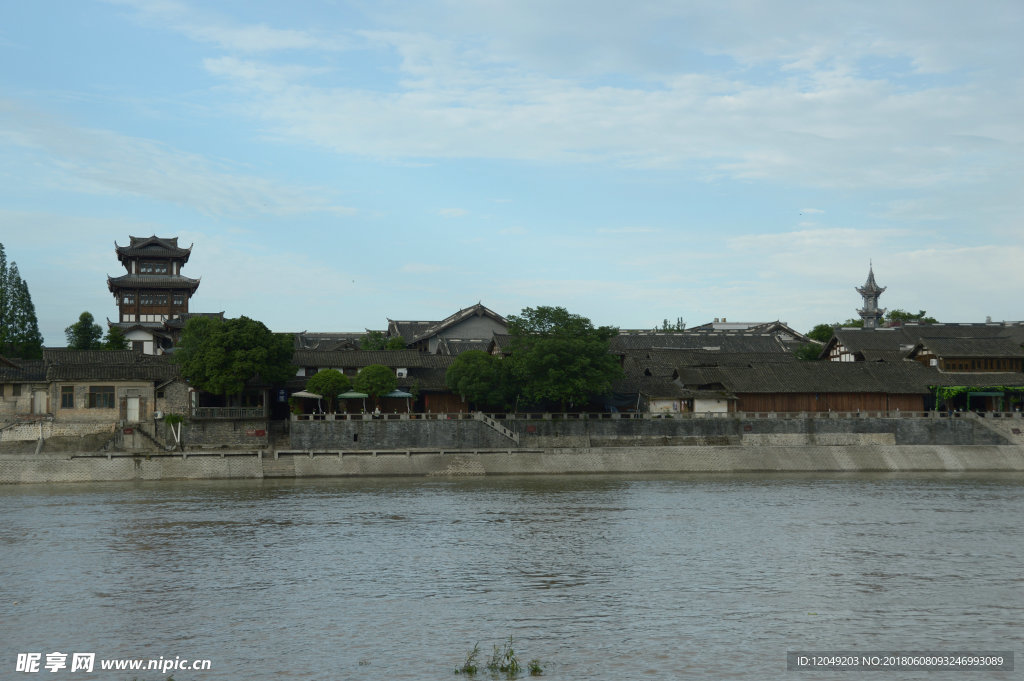 行于四川崇州（元通古镇）