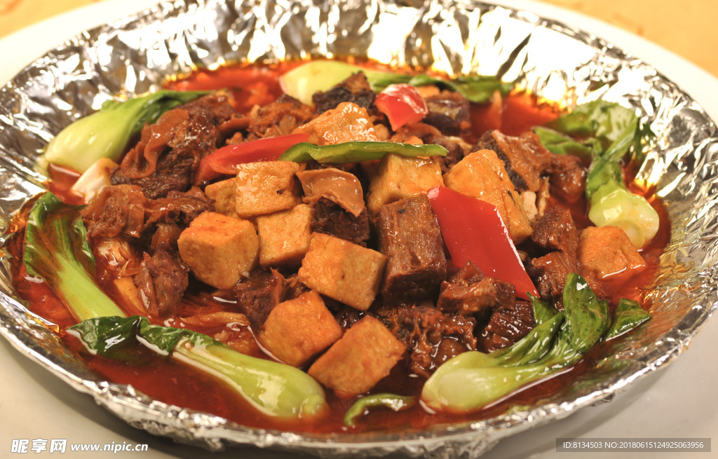 铁锅牛肉烩豆腐带面