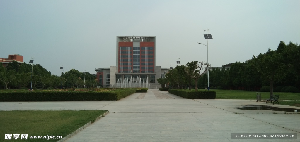 郑州师范学院图书馆