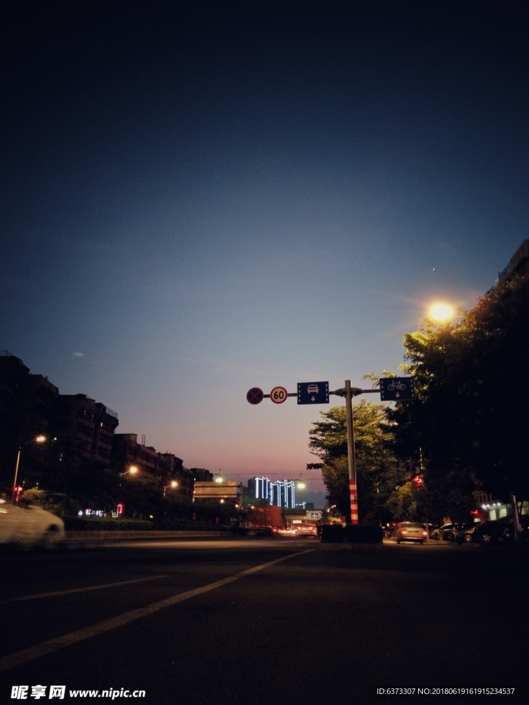 寂寞的街