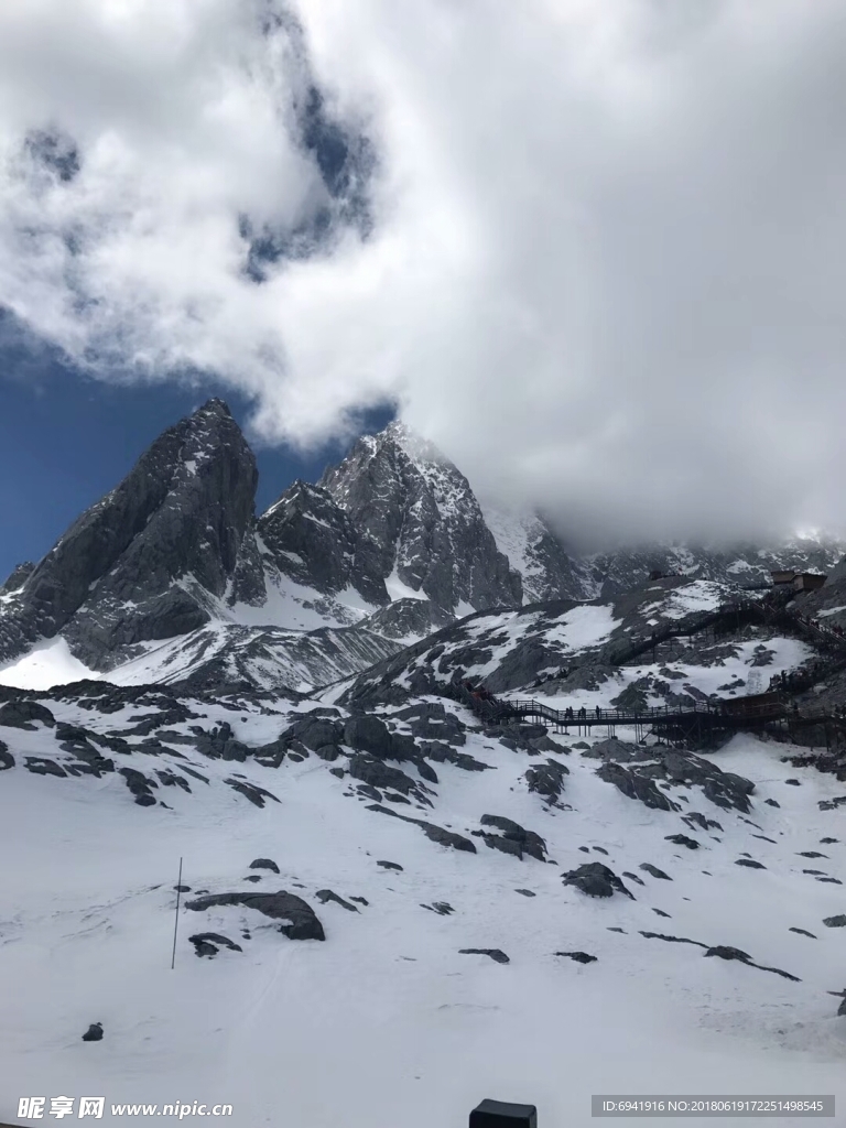 玉龙雪山