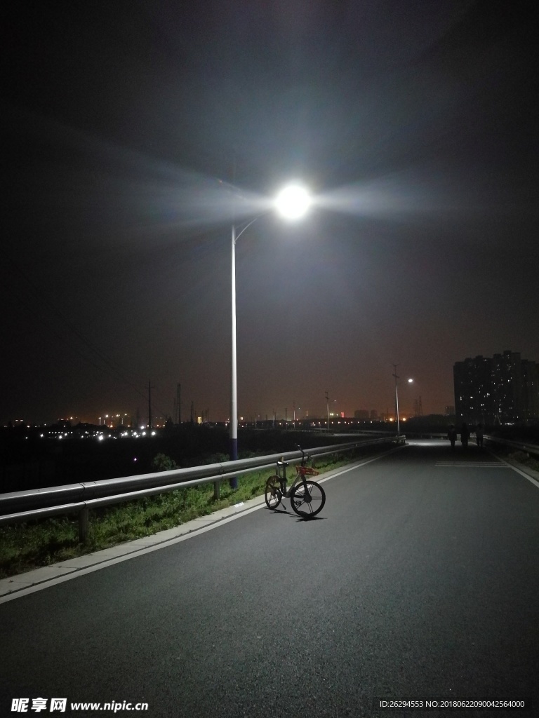 路灯单车