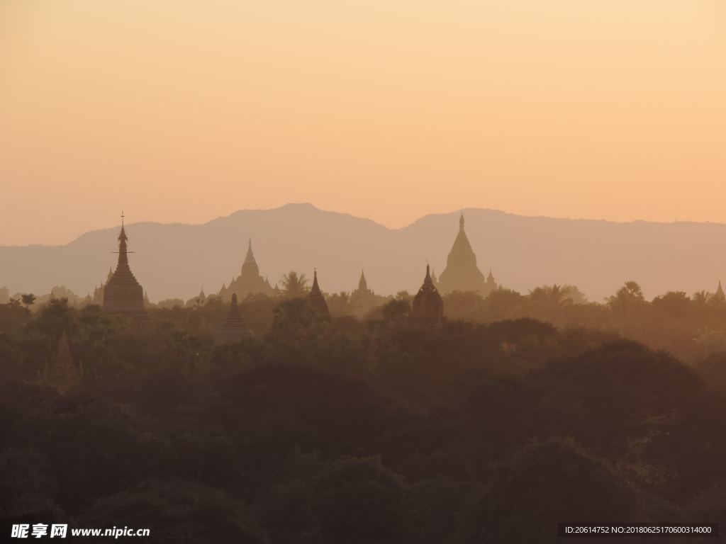 户外黄昏美景