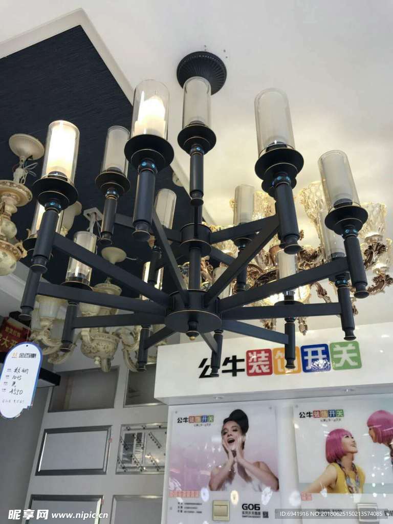 吊灯