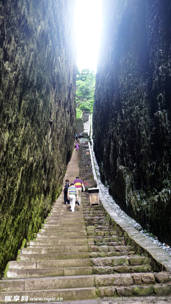 江郞山一线天