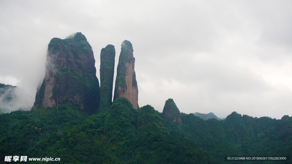 朦胧江郞山