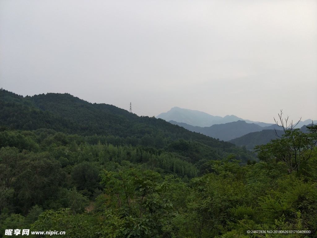 连绵青山