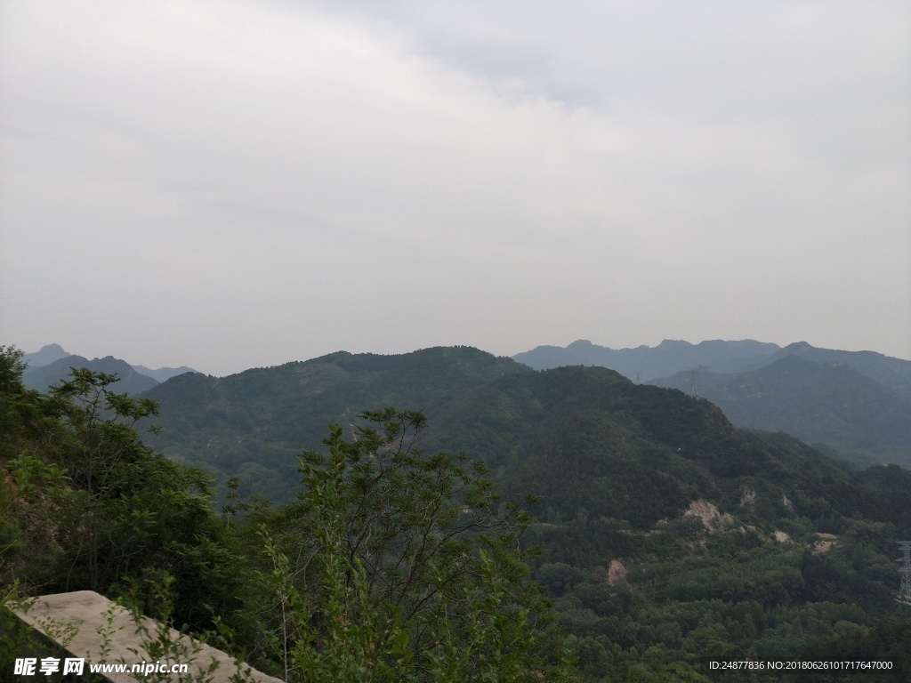 连绵青山