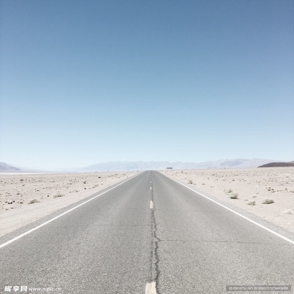 穿越荒漠的道路