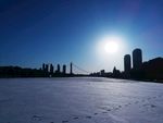 河道雪景剪影