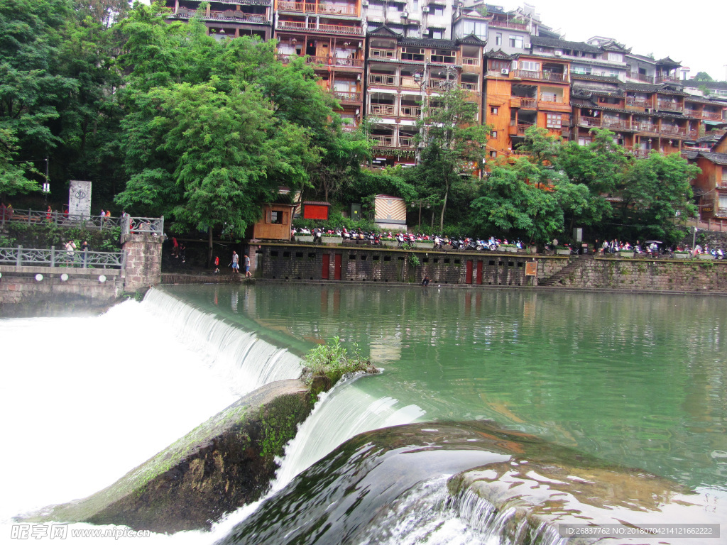 凤凰古城