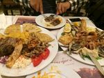 希腊当地传统美食大餐