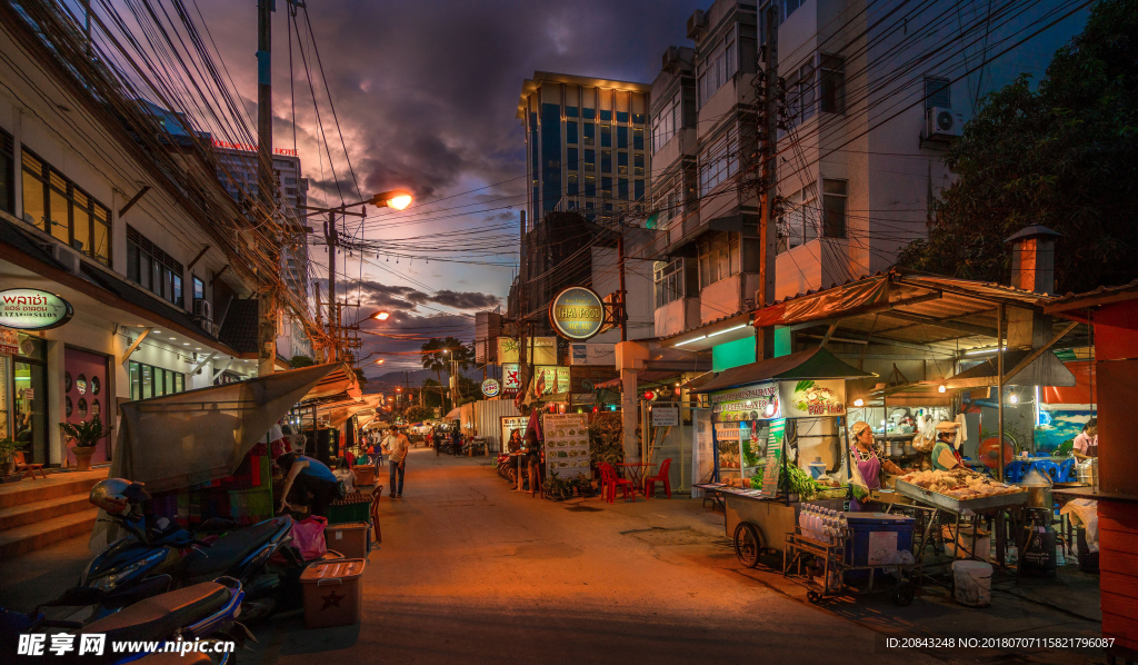 街边夜宵店