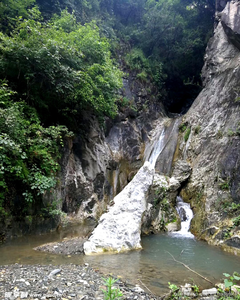 溪涧山水