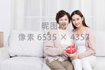 女儿送给妈妈礼物素材图片