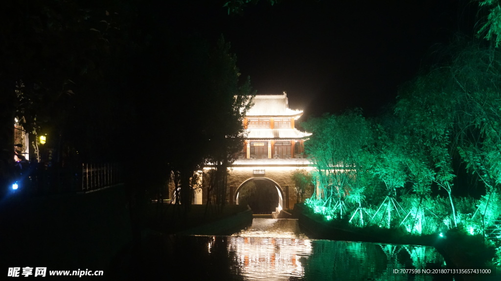 西部长青德明古镇夜景