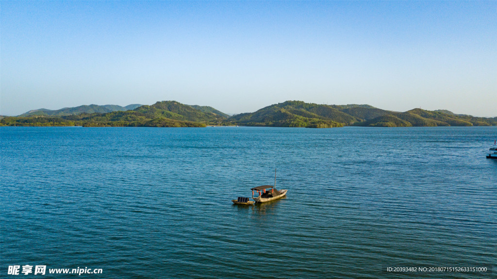 天目湖湖面