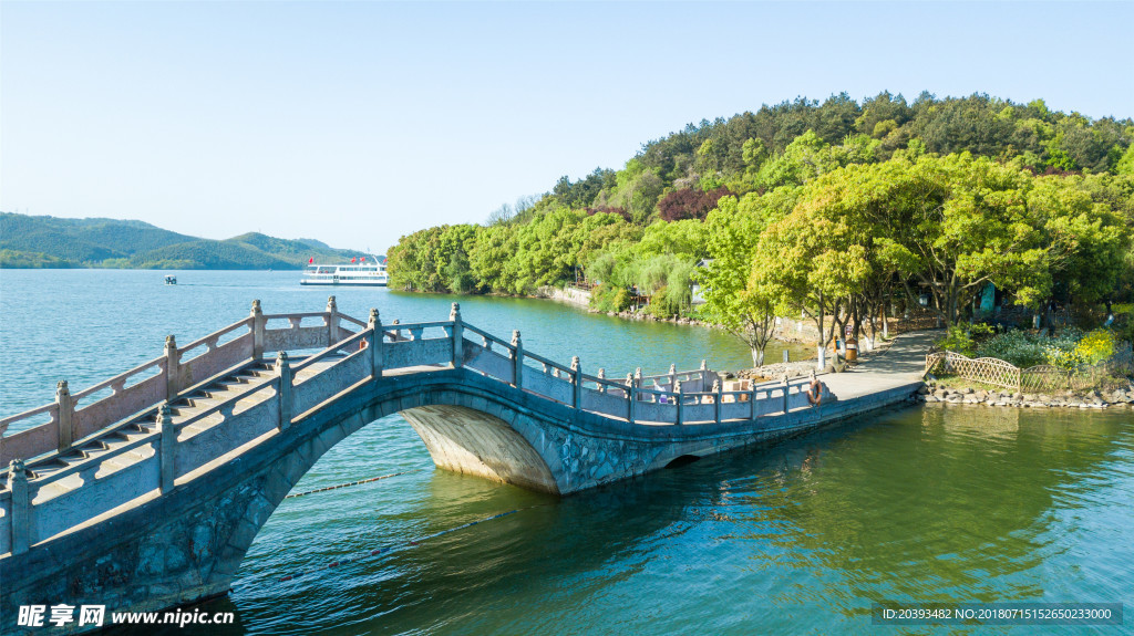 天目湖湖面