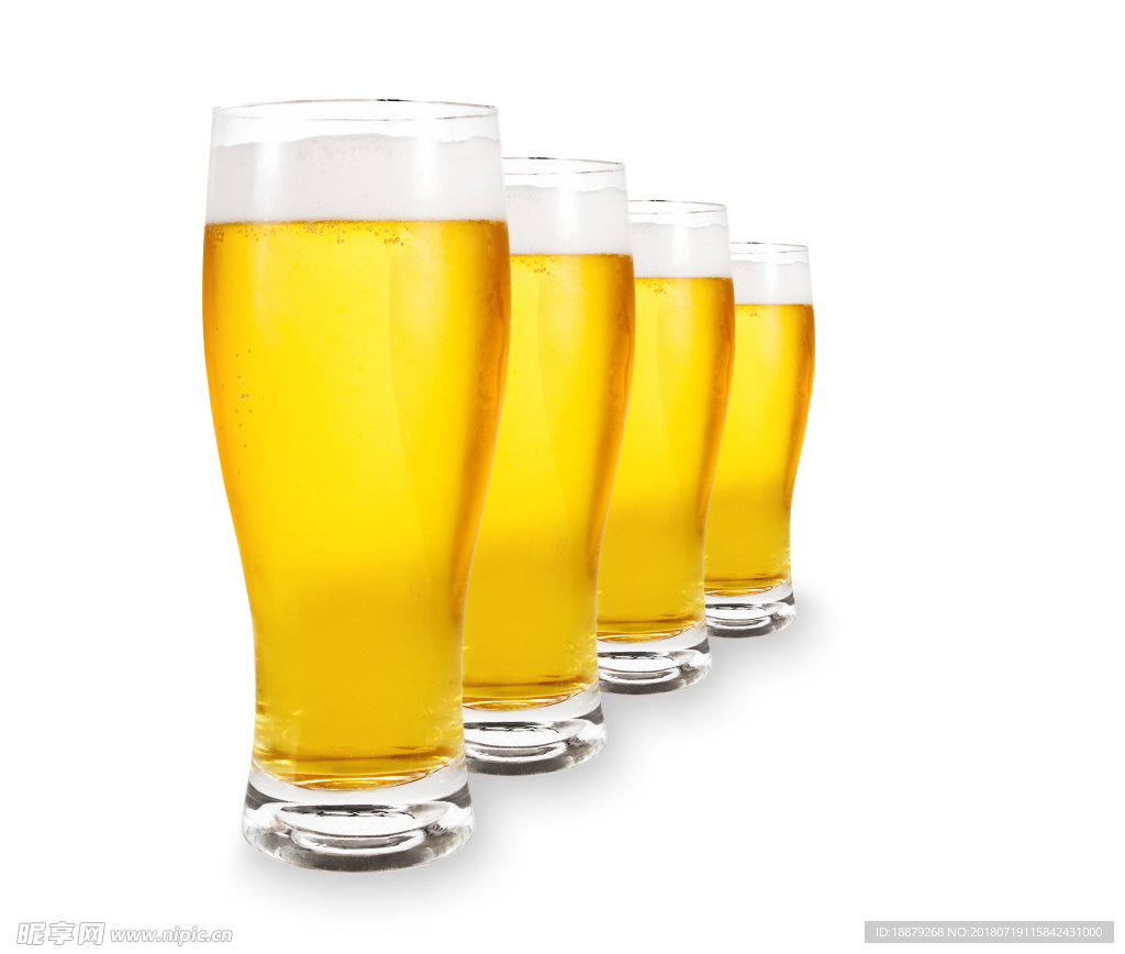 玻璃杯啤酒