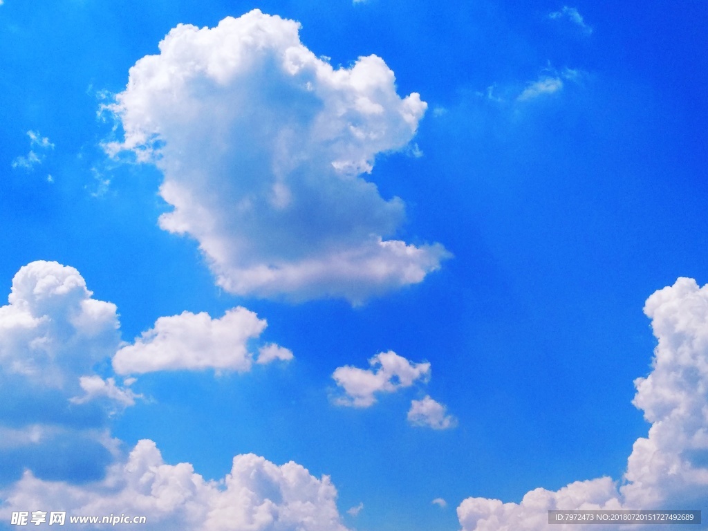 蓝天白云