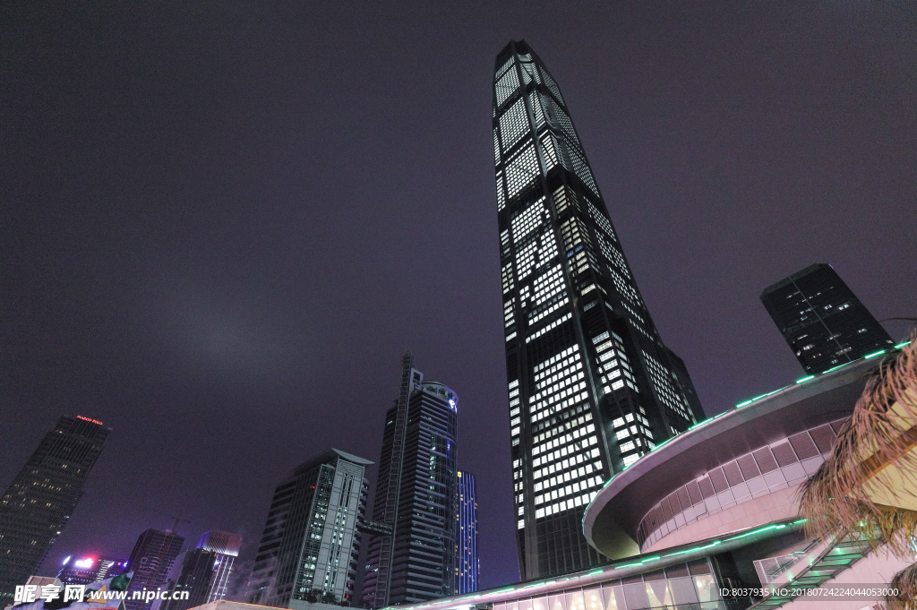 深圳平安国际金融中心夜景