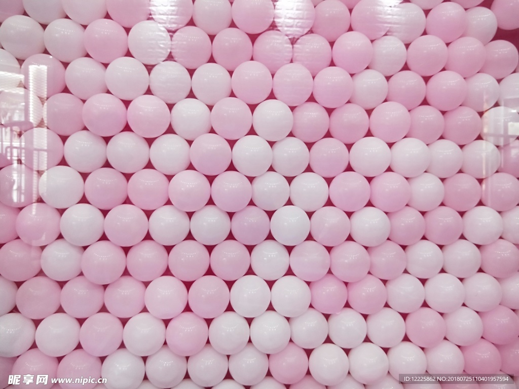粉色汽球