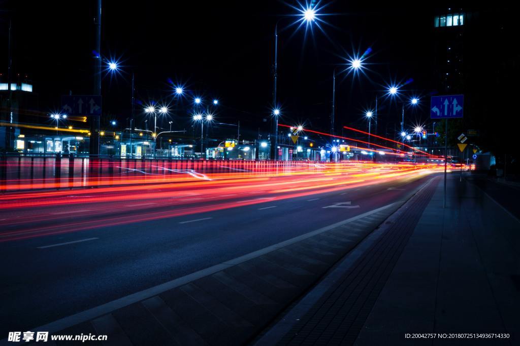 夜景马路