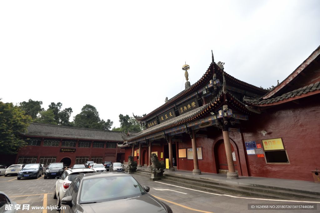 石经寺大门