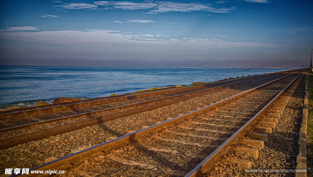 海边的铁路