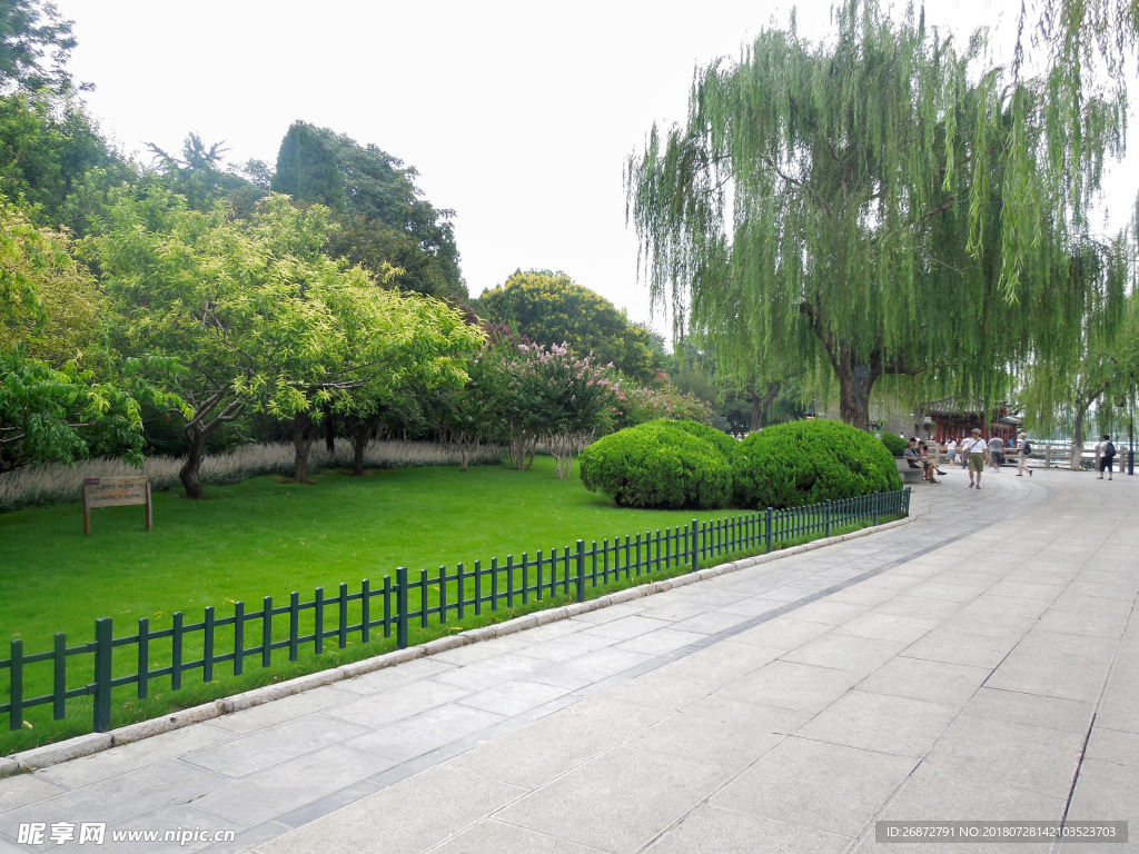 公园一角  大明湖内一景