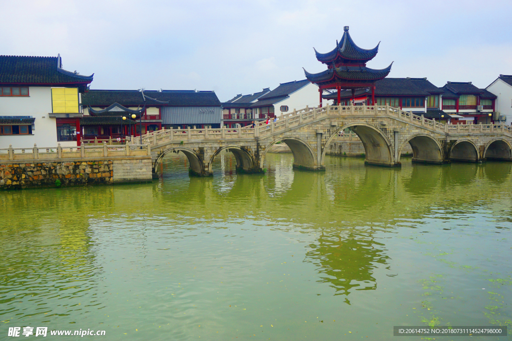 公园湖泊风景