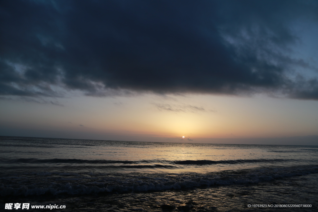 青海湖日出