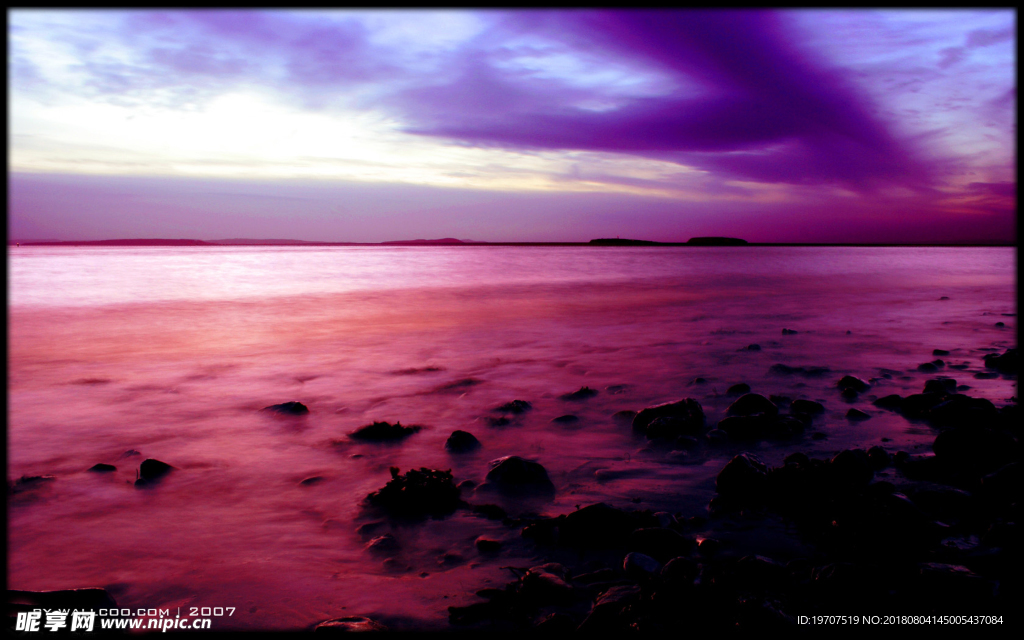 夕阳海边