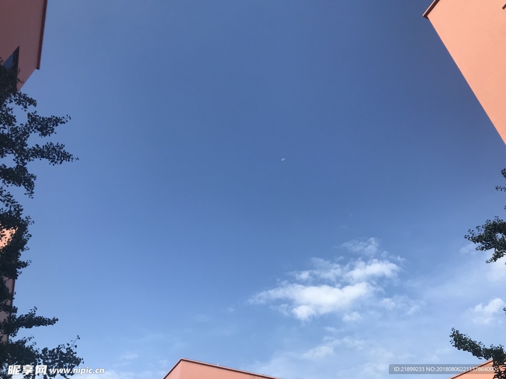 天空