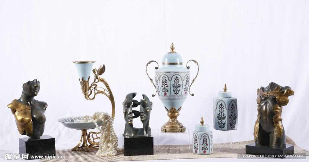 中式蓝色陶瓷罐子 艺术风格摆件