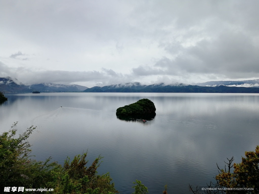 沪沽湖