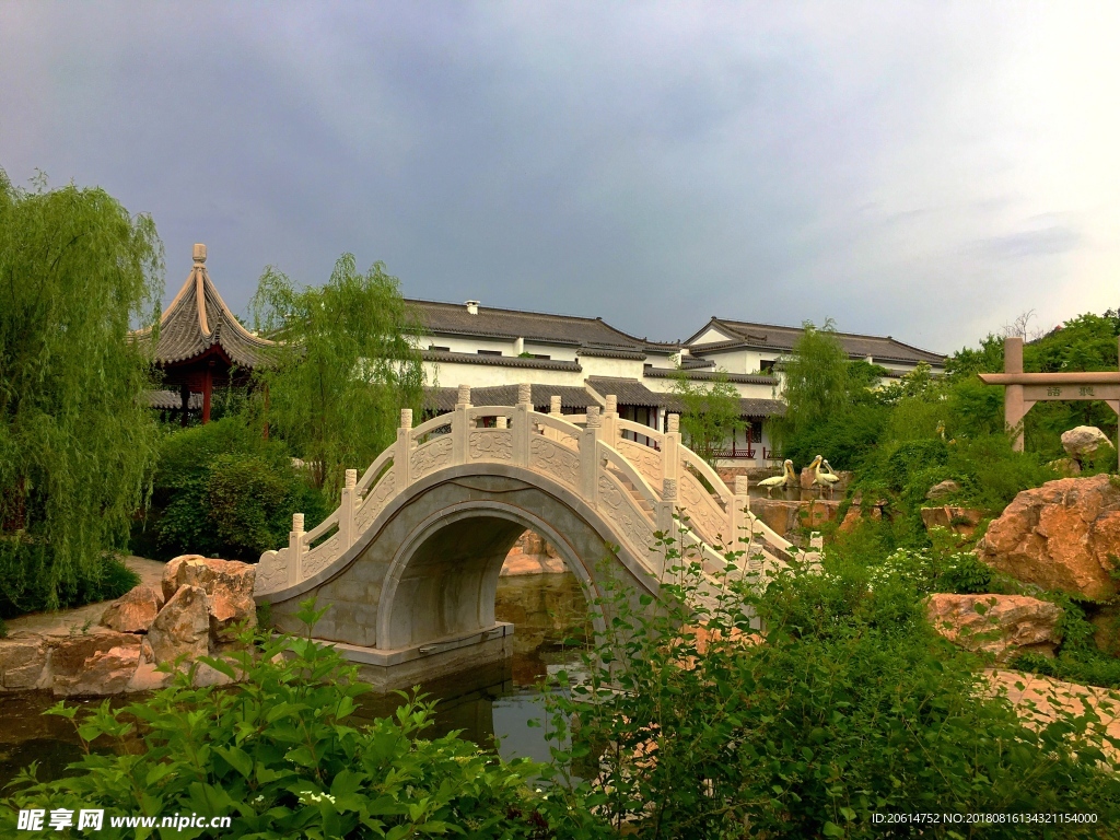 小镇古建筑风景