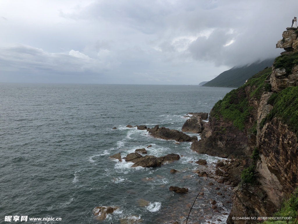 海边礁石