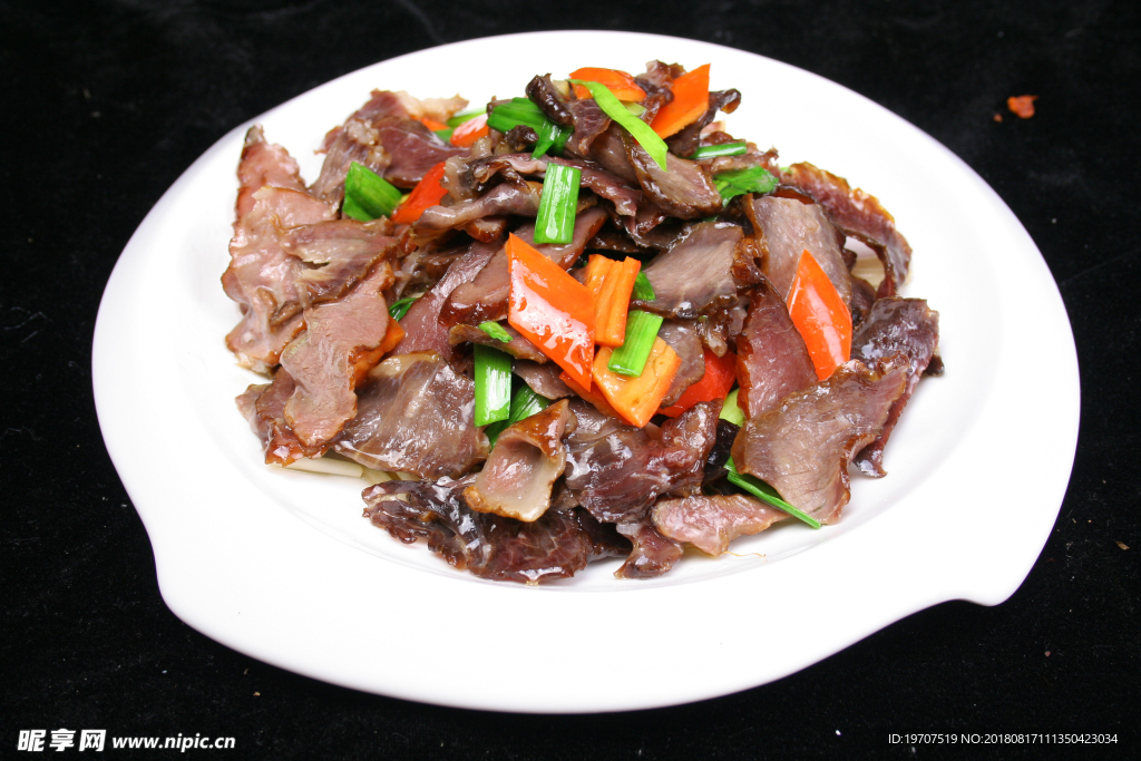 尖椒炒腊肉