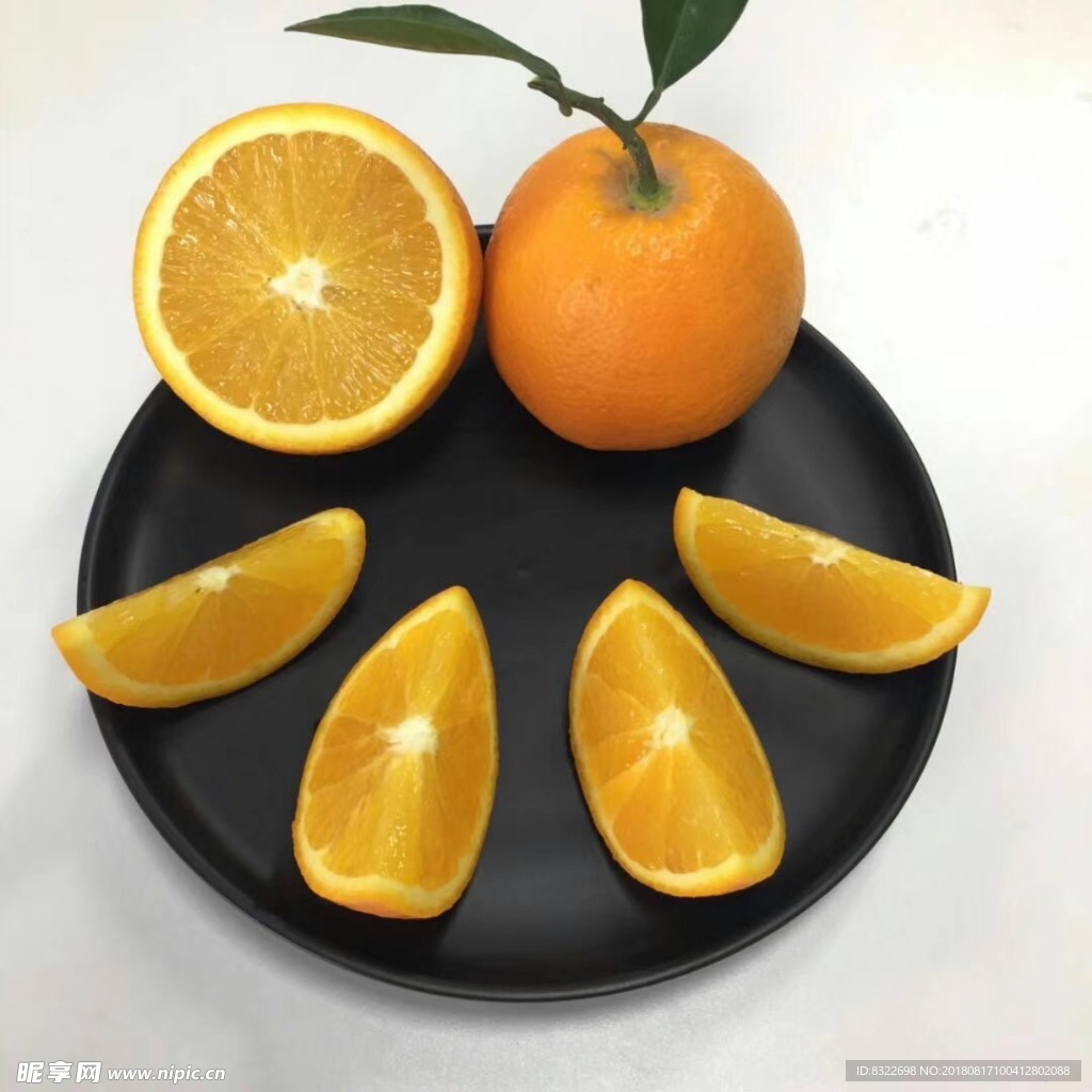 维生素C补充最佳搭配橙子与猕猴桃切片搭配在一起食物饮品素材设计