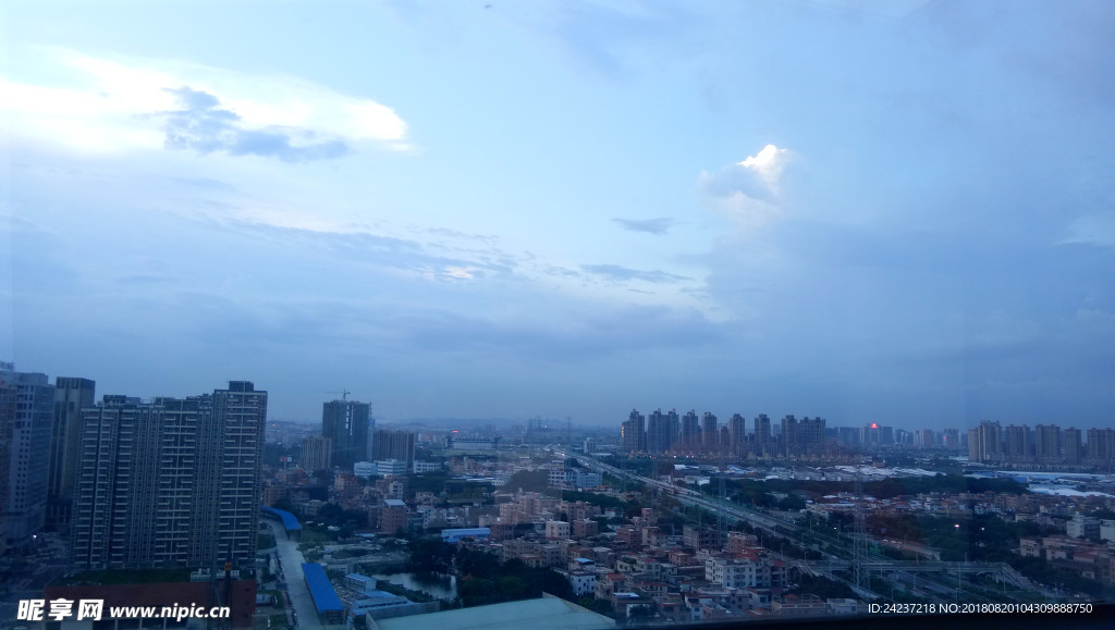 早上的城市