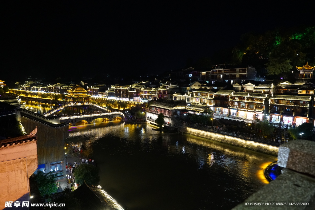 凤凰古城 夜景 雪桥