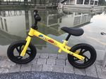 免充气轮黄色滑步车