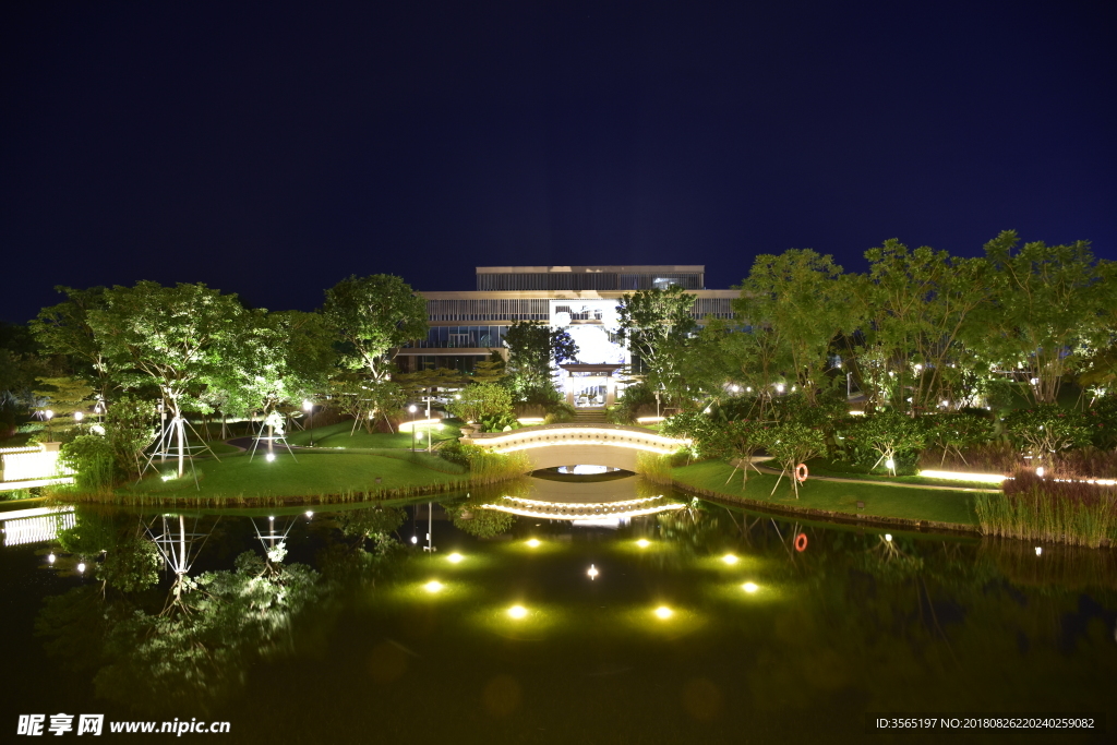 小区夜景